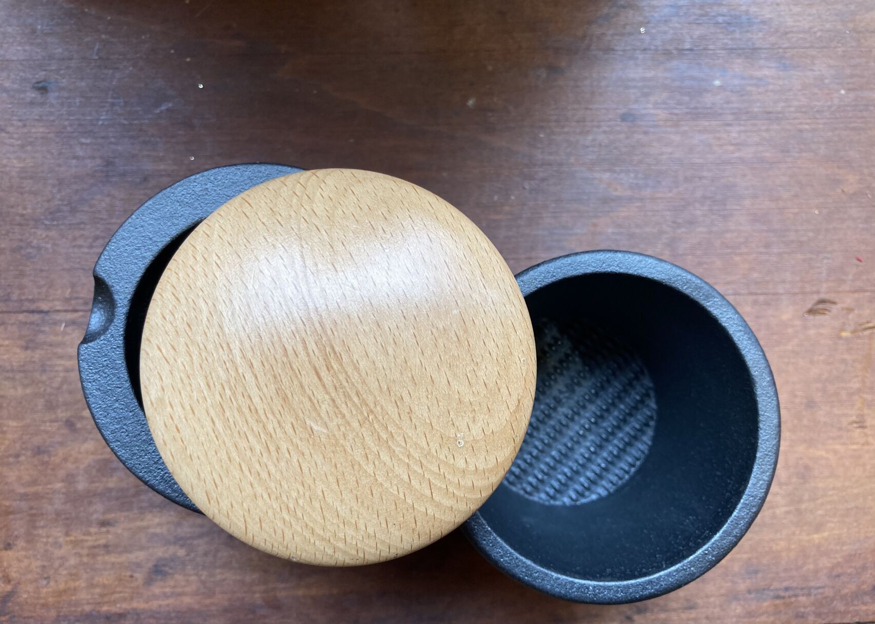 Spice grinder cast-iron